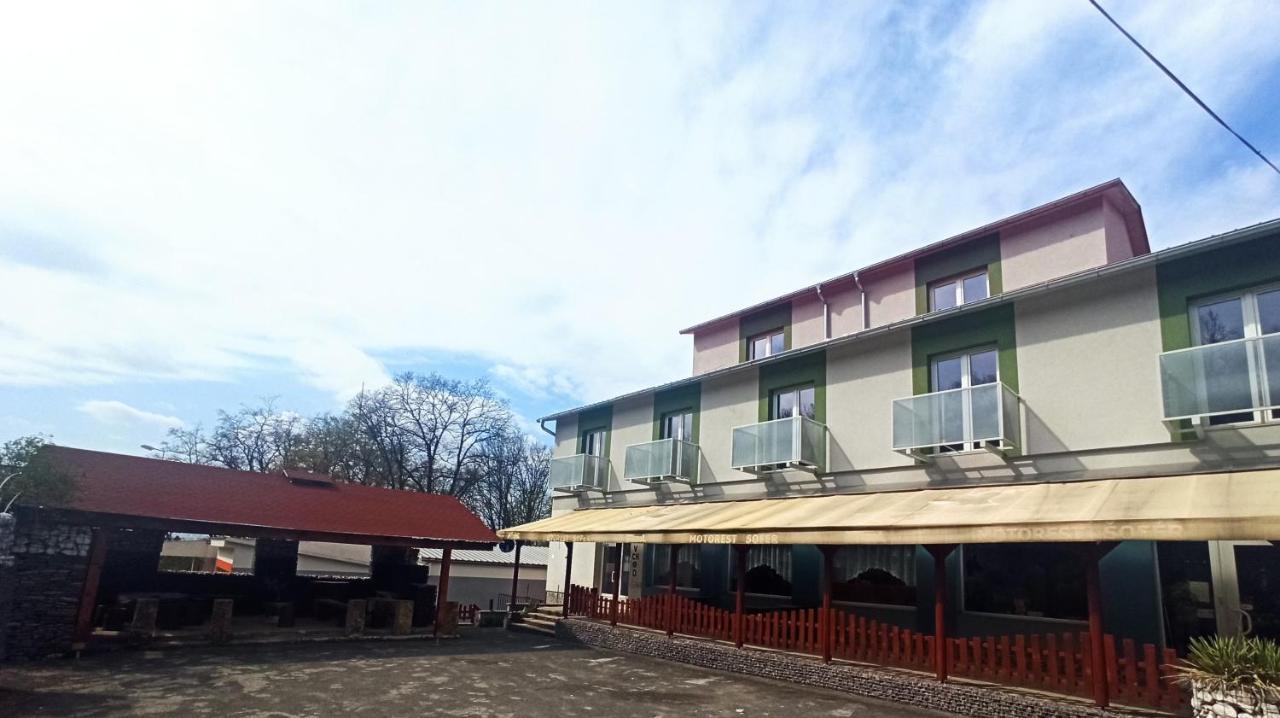 Motel Sofer Volkovce Exteriör bild