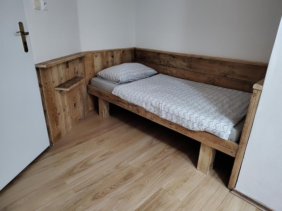 Motel Sofer Volkovce Exteriör bild