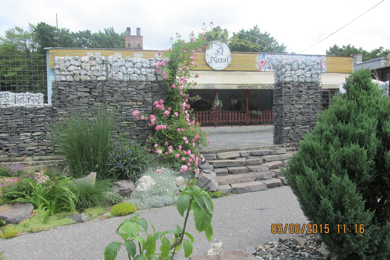 Motel Sofer Volkovce Exteriör bild