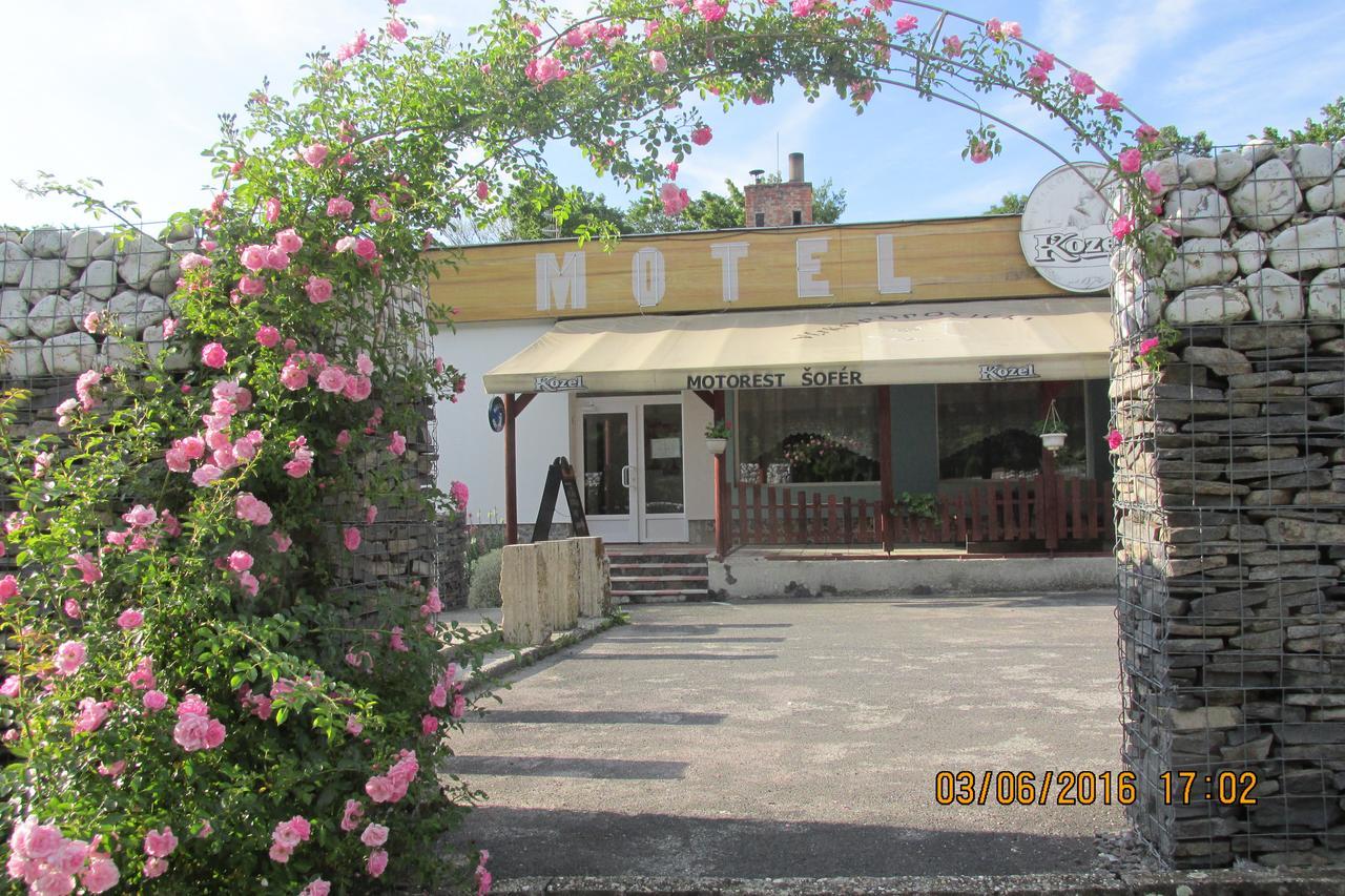 Motel Sofer Volkovce Exteriör bild